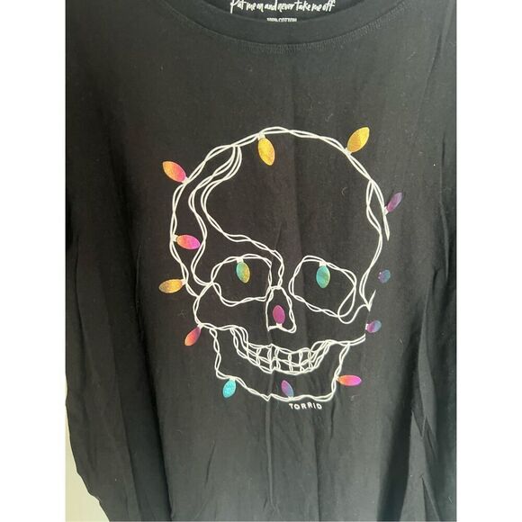 Torrid Black T-Shirt With Skull And Lights Around It Woman’s Size 3 - Picture 2 of 4